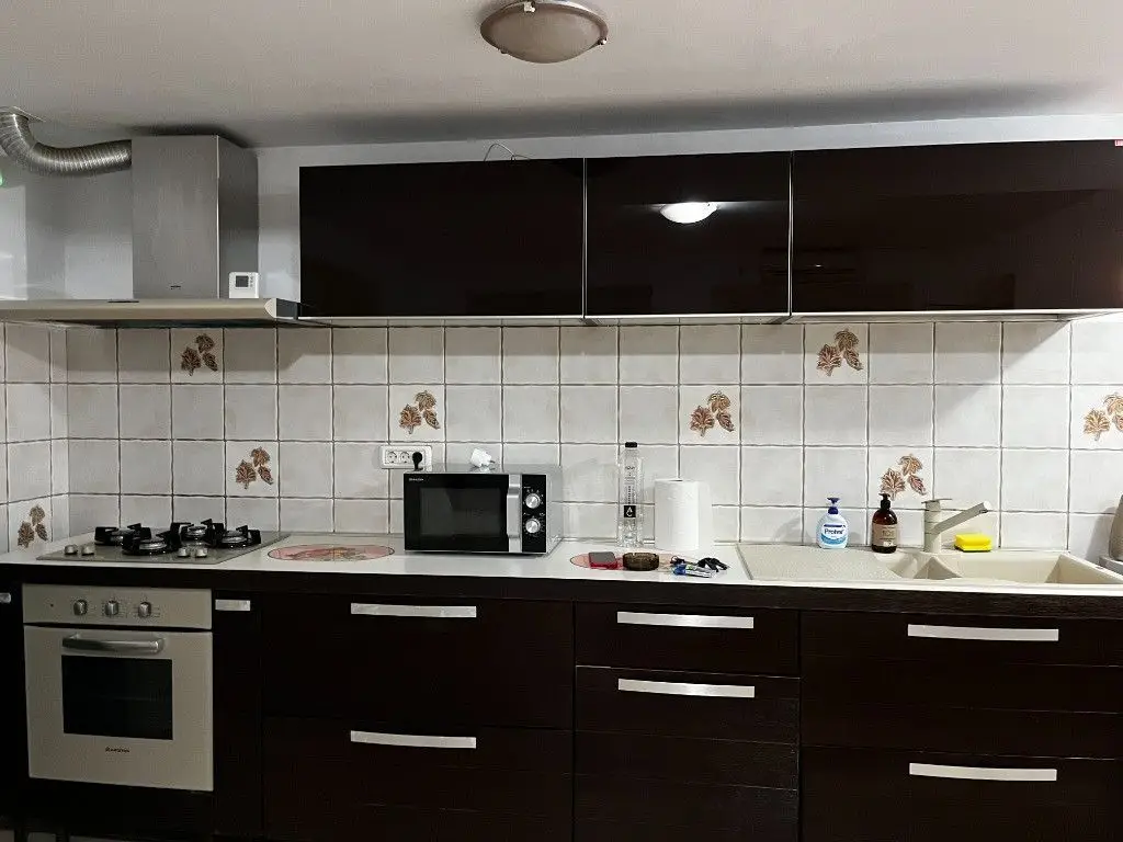 BRASADAS inchiriaza APARTAMENT cu 3 camere zona Mihai Bravu
