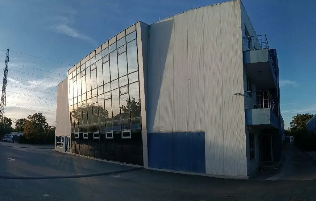 Hală logistică + Spaţii Birouri