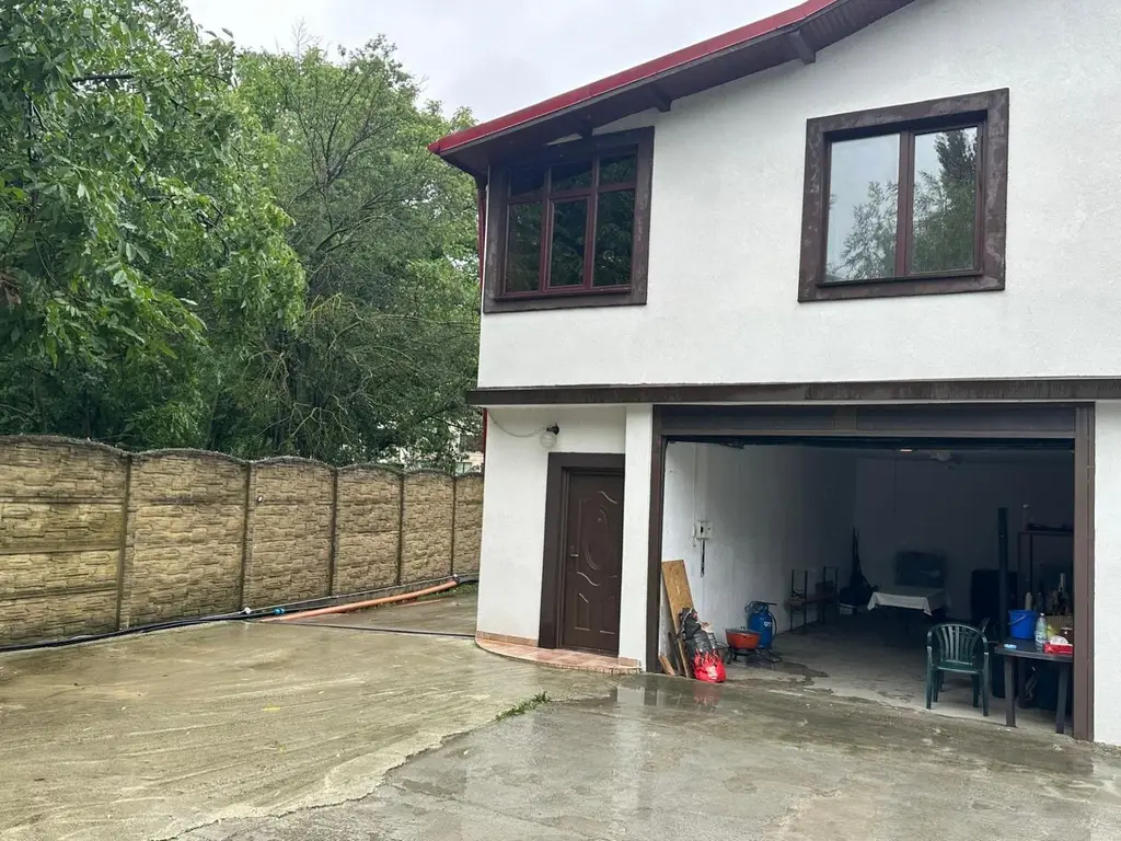 Casă complet renovată cu 4 camere și garaj generos Băneasa, Sector 1