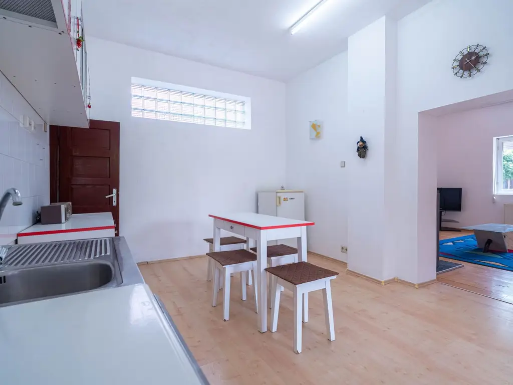 Casa 5 camere - teren 688 mp - Parneava - COMISION 0