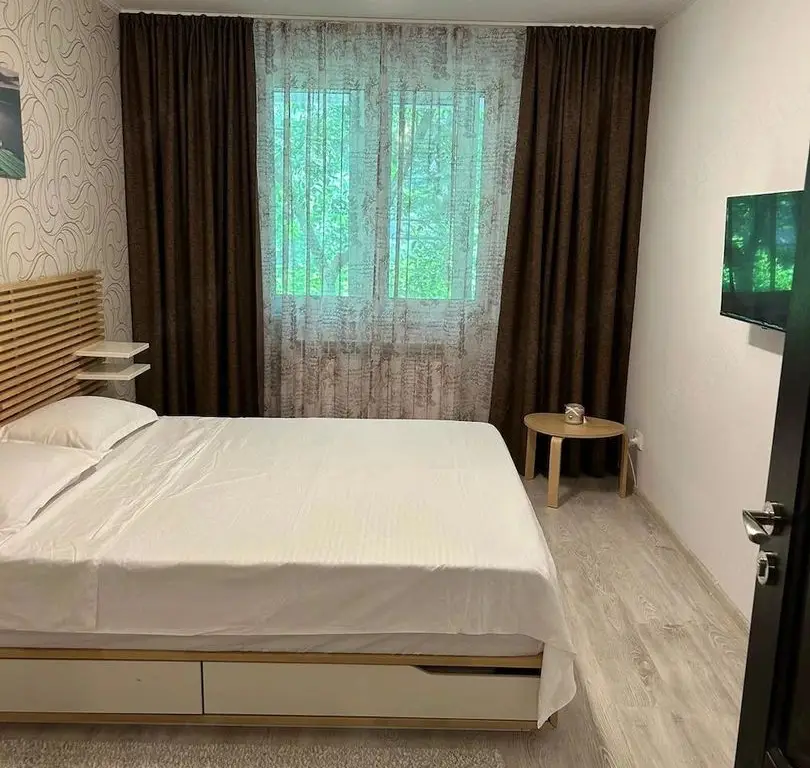 De inchiriat apartament 2 camere Mazepa 2, parter, 450 E