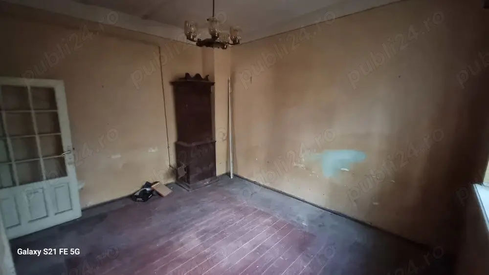 Ag BRASADAS vinde casă cu 2 apart. Calea Călărașilor Coposu.
