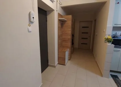 Vand apartament decomandat cu 2 camere