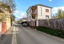 Casă din cărămidă cu 8 camere – zonă liniștită, LIPOVA