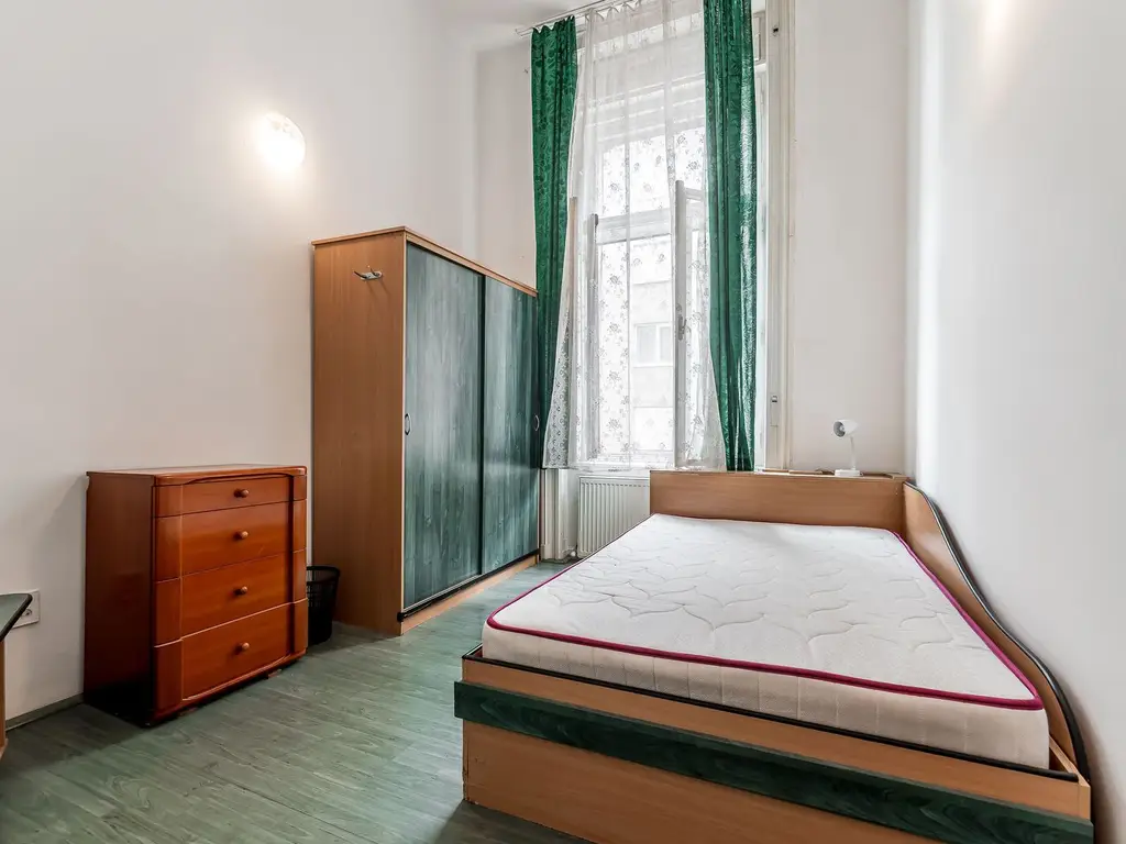 Apartament ultracentral cu 3 camere plus un bonus Comision 0