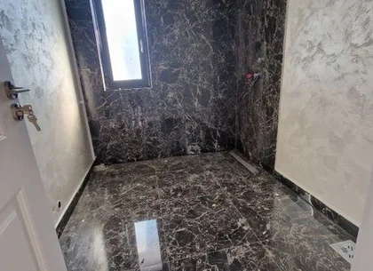 Ag BRASADAS vinde Casa P+1 in MIROSLAVA.