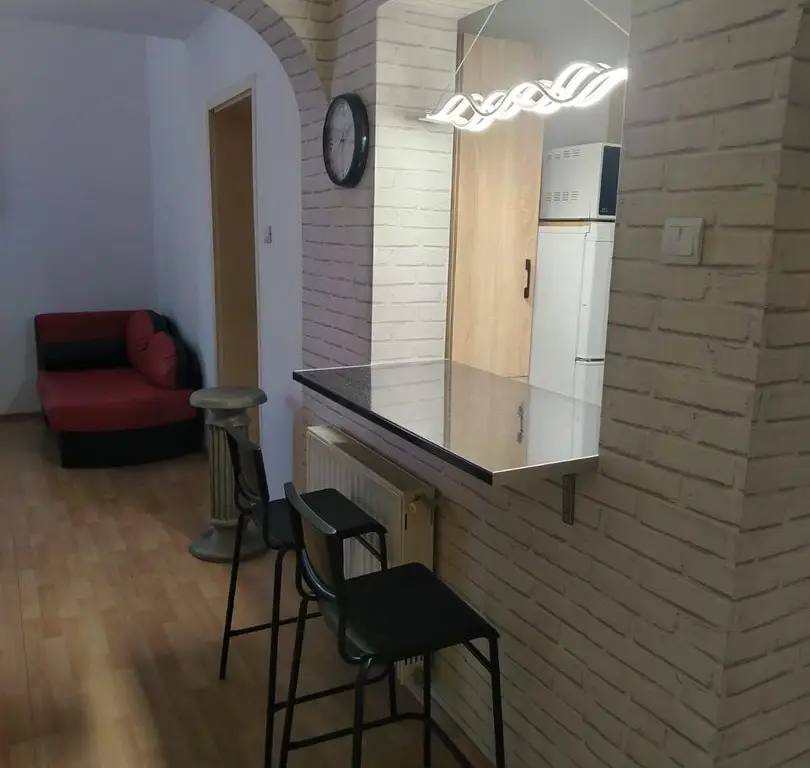 Apartament 3 camere de închiriat în vilă | 2 terase | Loc de parcare