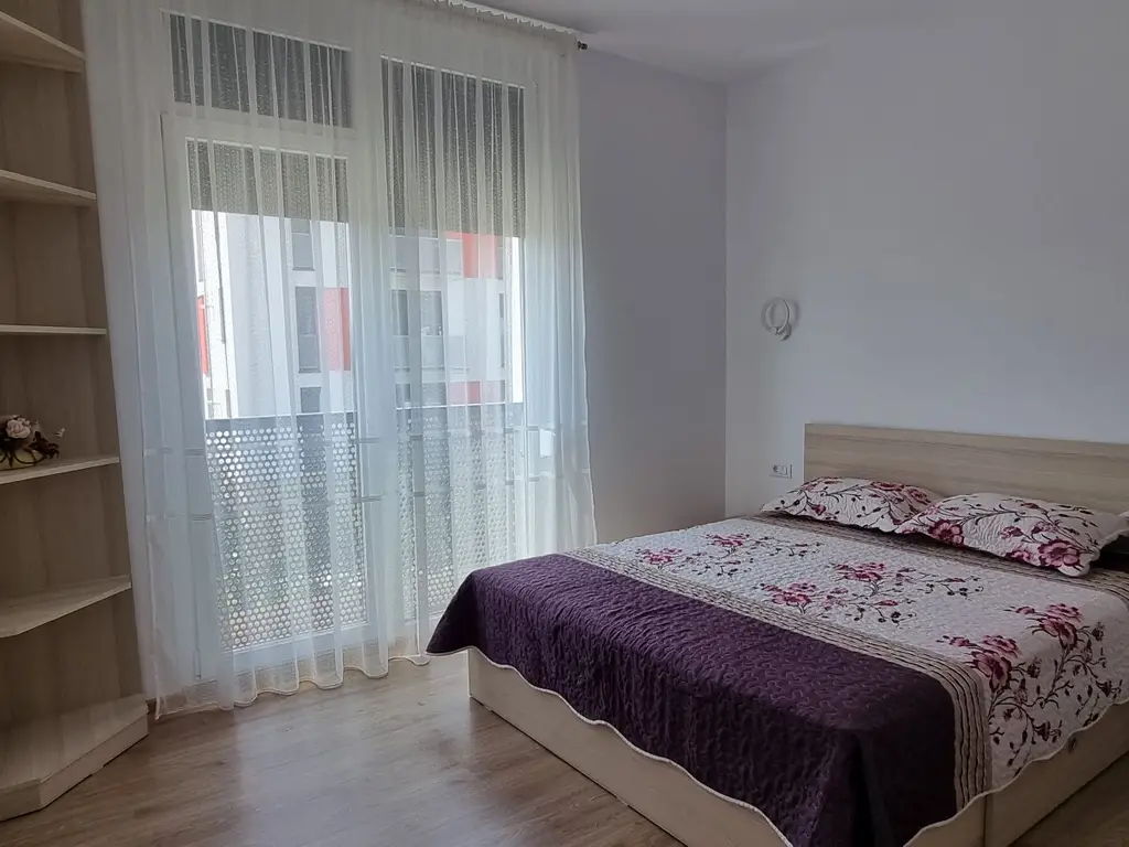 De inchiriat Apartament nou cu 3 camere excelent pozitionat