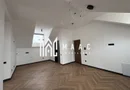 Apartament la vilă I 3 Camere I Et 2 I Balcon I 2 Parcări