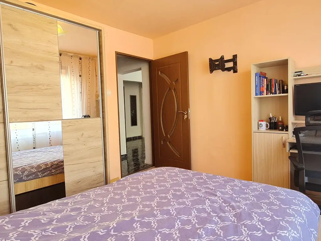 Apartament 4 camere decomandat mobilat utilat