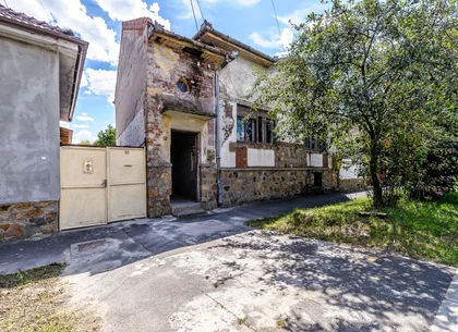 Casă pe Str. Dorobanților | 716 mp teren | Pârneava
