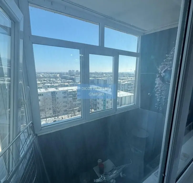 Apartament 3 camere de vânzare – Tineretului, bloc turn
