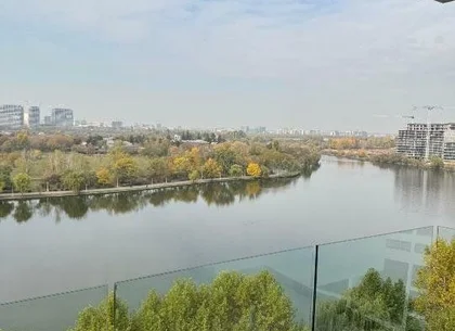 Pers fizică - Apartament de vis cu 3 camere şi vedere superba spre lac!
