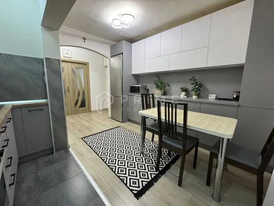 Apartament cu 3 camere, decomandat – Cartier Tudor- Mobilat și utilat