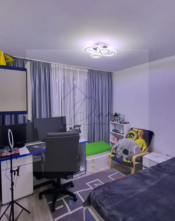 Comision 0% I Apartament 3 camere Piata Resita I Etaj 3/4 I Centrala