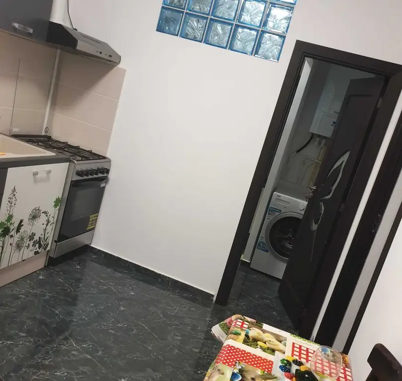 Vand garsoniera in casa nationalizata sector 3