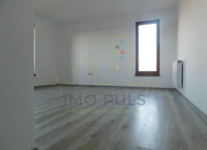 Decomandat . Finisaje de calitate.