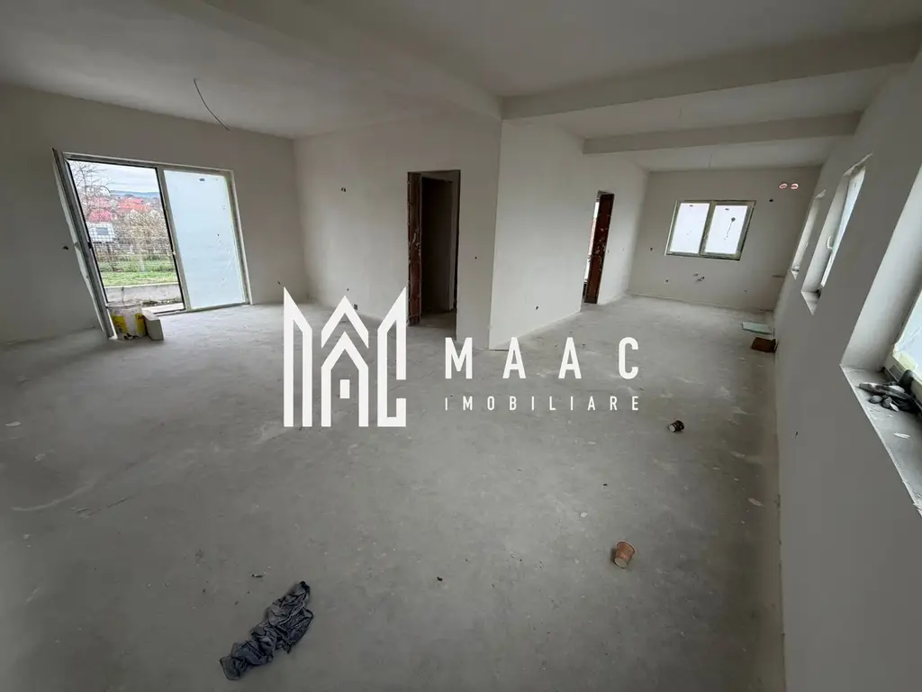Casă Tip Duplex | 4 Camere | 2 Balcoane | Terasă | Șura Mică