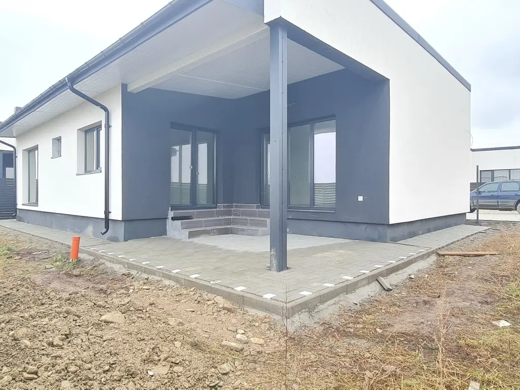 Casa 4 camere un nivel finalizata intabulata cartier Izvor Tarlungeni
