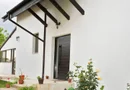 Vilă 5 dormitoare, 4 băi, 2 248mp teren, piscină. Preț: 229 000 E.