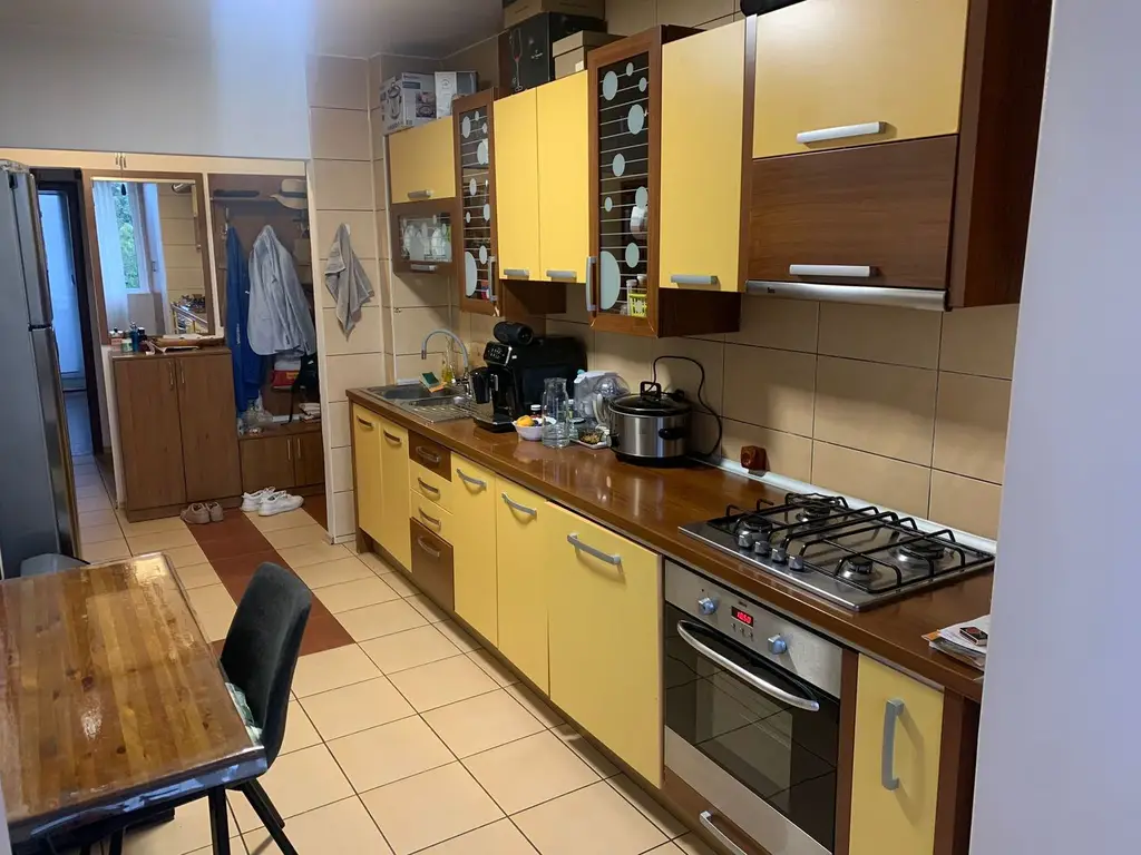 Apartament cu 3 camere, mobilat si utilat - Piata Centrala
