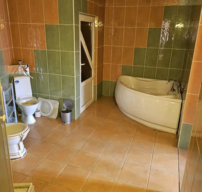 BRASADAS vinde casa individuala zona DARA cu 5 cam si teren 4ari.