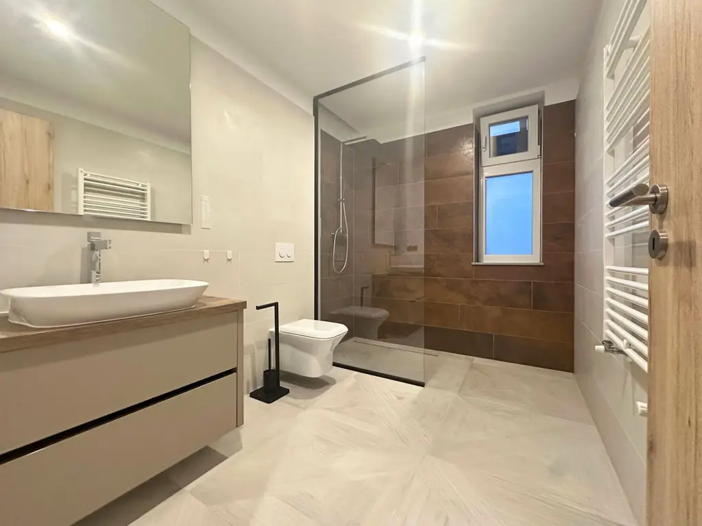 Penthouse de LUX 4 camere cu terasă spectaculoasă de 122 mp + jacuzzi