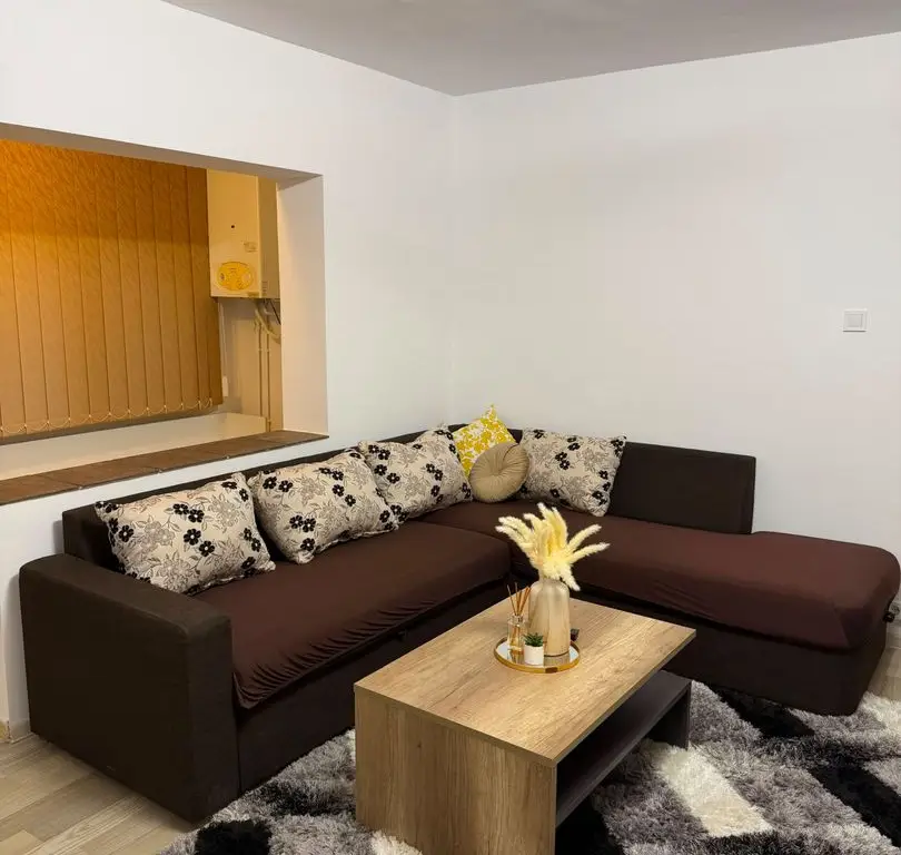 Apartament 2 camere de inchiriat Calea Aradului
