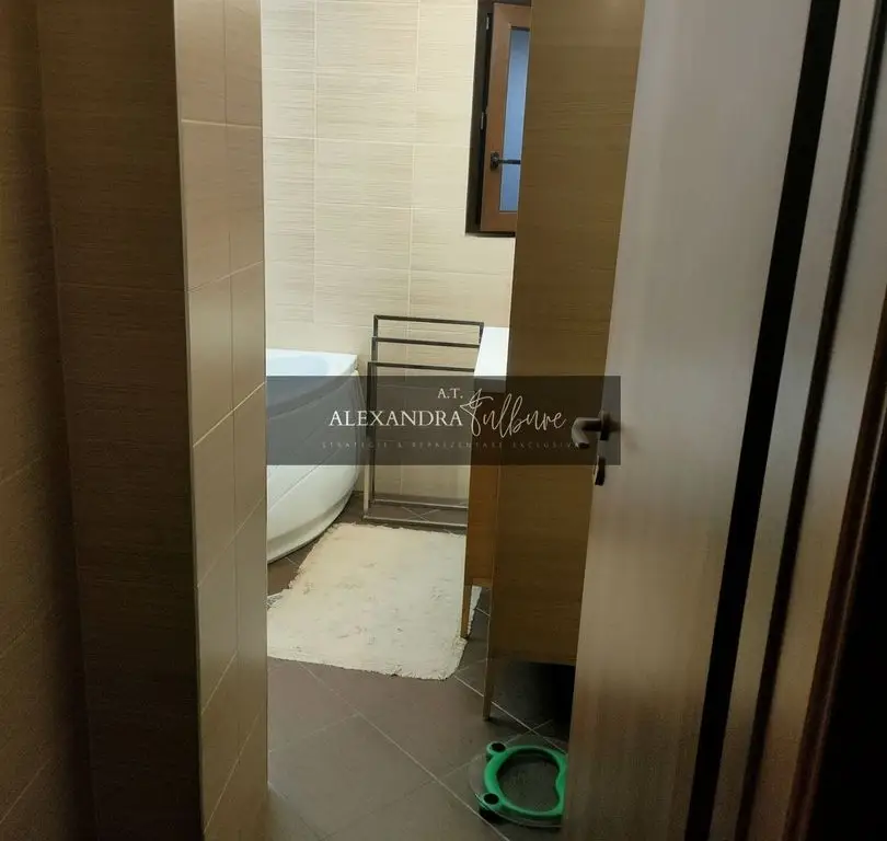 Apartament 3 camere, terasă, balcon închis, parcare