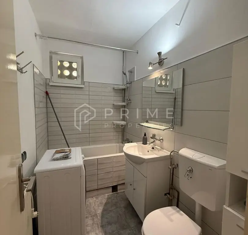 Apartament cu 3 camere decomandate- Ideal pentru studenti - Zona Tudor