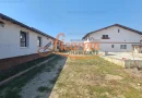 Proprietate in Cristian cu trei constructii+o fundatie,450000euro