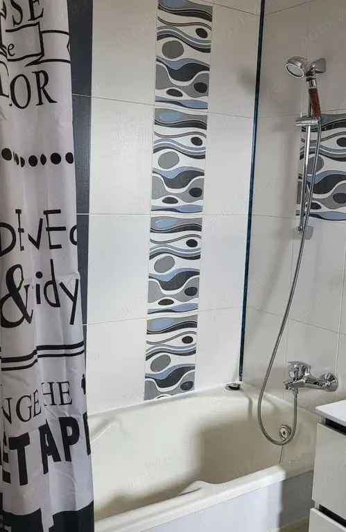 Vând apartament 2 camere ultracentral în Iași.