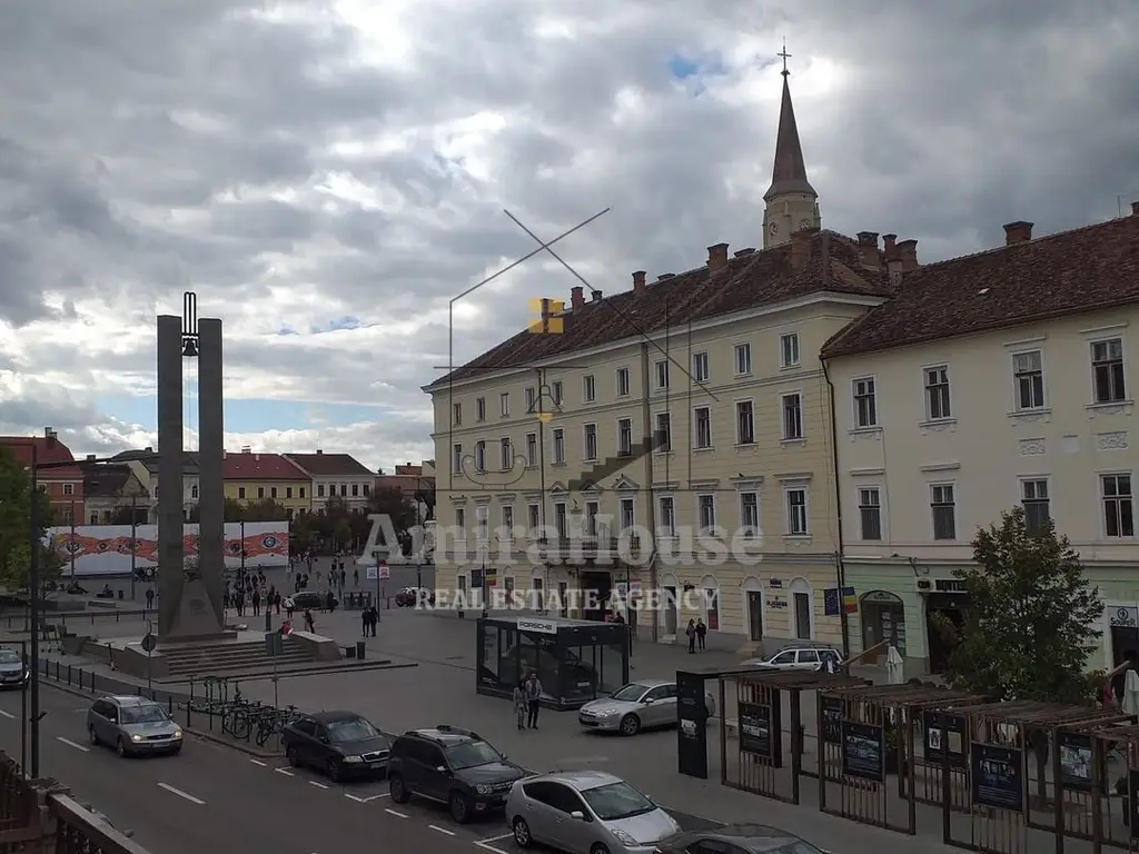 Apartament 3 camere, finisat, 75 mp si pod mansardabil, Bulevardul Eroilor