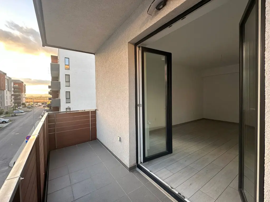 VÂNZARE APARTAMENT 2,5 CAMERE NOU NELOCUIT