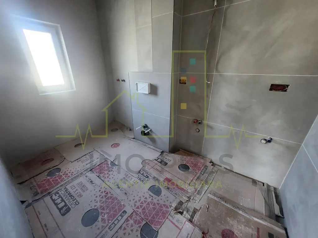 4 Camere. Penthouse. Girocului - Esso. Lift