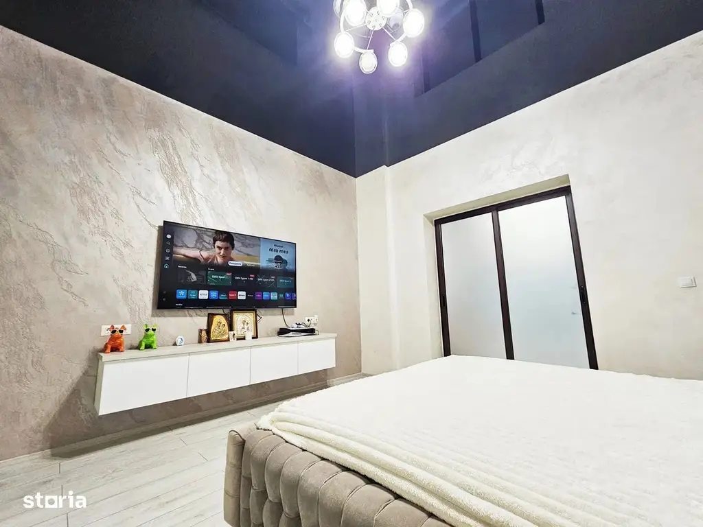 De vanzare - Casa 2 camere, renovata - singur in curte -Piata Centrala