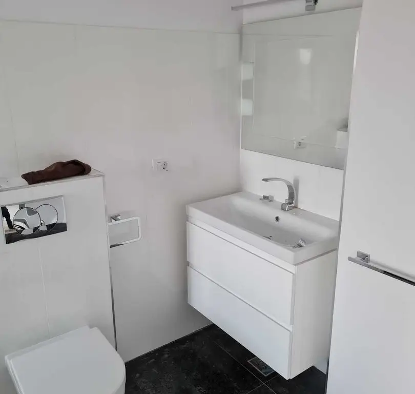 Penthouse M16_ 88mp_ bloc nou_loc parcare_partial mobilat_terasa 41 mp