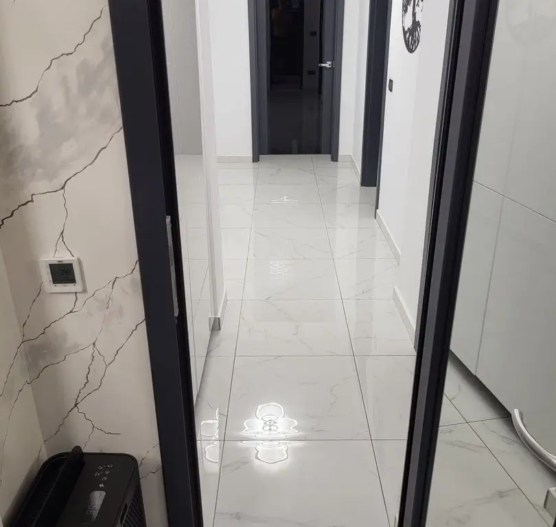 Vand apt. 2 cam. Soseaua Arcu tip vilă billa gara.