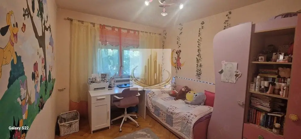 Apartament 4 camere decomandat, 82 mp, etaj 1, Aradului