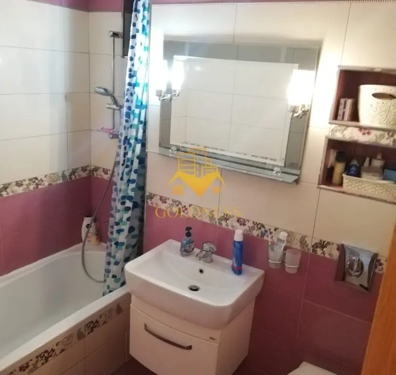 3 camere, decomandate, mobilat complet, Zona Avram Iancu, Cipariu