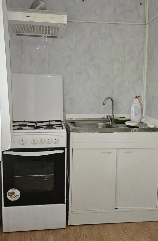Garsonieră de închiriat – Micro 40, etaj 2, 20 mp + balcon