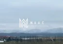Teren intravilan | 860 mp | Deschidere 16 m | Priveliște montană | Bradu