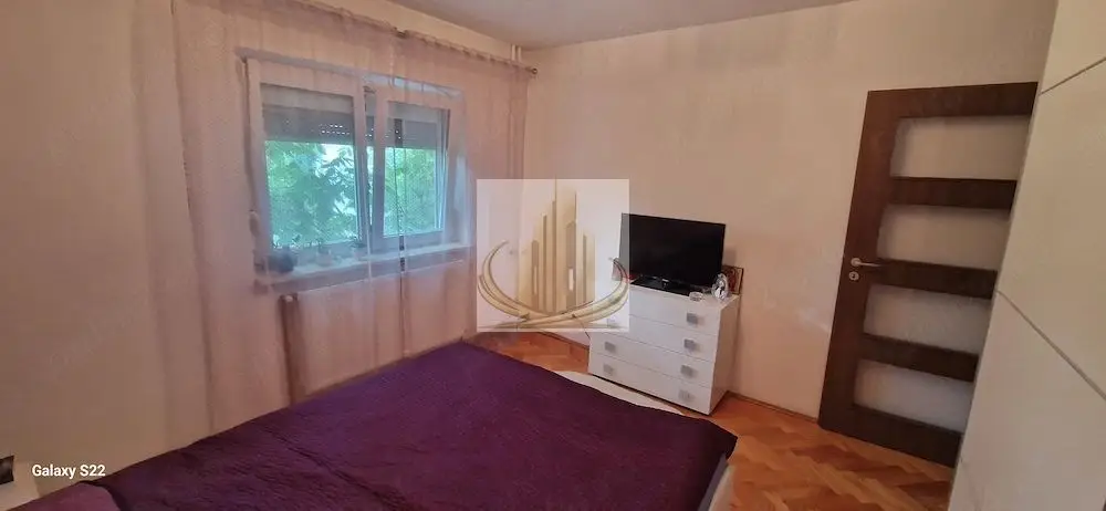 Apartament 4 camere decomandat, 82 mp, etaj 1, Aradului