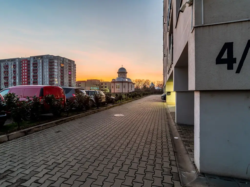 VÂNDUT! Apartament 2 camere, bloc nou, malul Mureșului