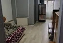 BRASADAS vinde garsoniera la etajul 1/4 pe Ostrovului.