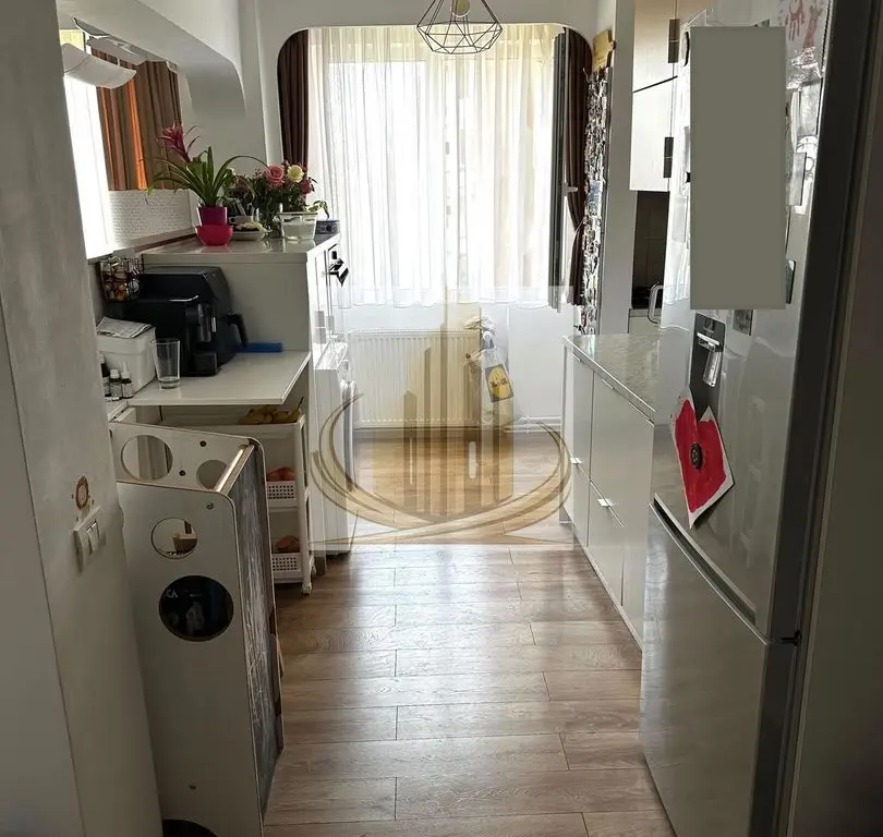 Apartament cu 4 camere si 2 bai | 84 mp | decomandat | zonă centrală