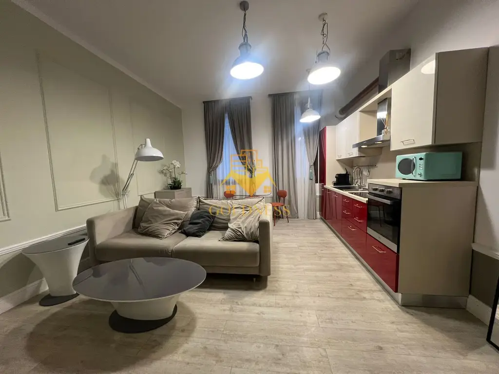 2 camere, UMF, Ultracentral, Piata Muzeului, Piata Unirii, Parcare