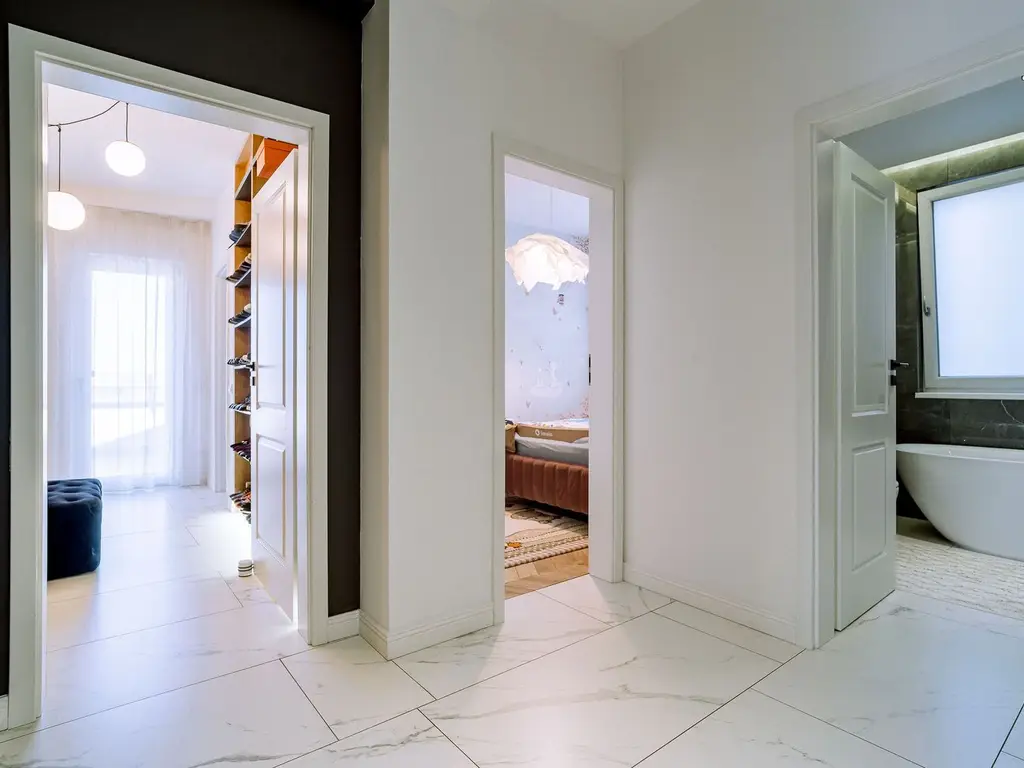 Penthouse 4 camere, ultracentral, Oradea. 800 000 E. Comision 0