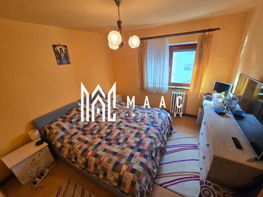 Apartament 4 camere 2 bai zona Strand Parc