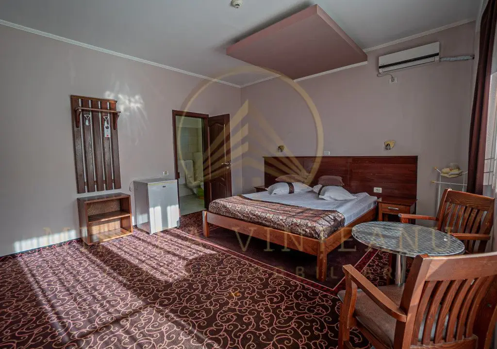 Hotel 3 Stele de Vânzare la Delfinariu, aproape de Mamaia